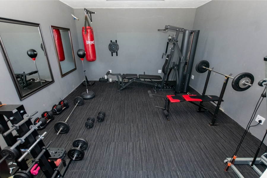 5 Bedroom Property for Sale in Myburgh Park Western Cape